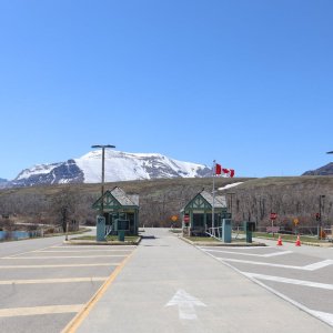 最新移民政策突袭！加拿大快速通道永久居民申请将强制“先体检”，8月21日起生效 ...