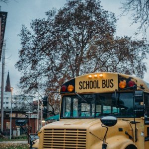 C.B.S 突发水务危机解除！全城重启，九所学校开学推迟，居民心有余悸 ...